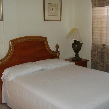 Caribbean Hotel Cayes Les Cayes Exterior foto